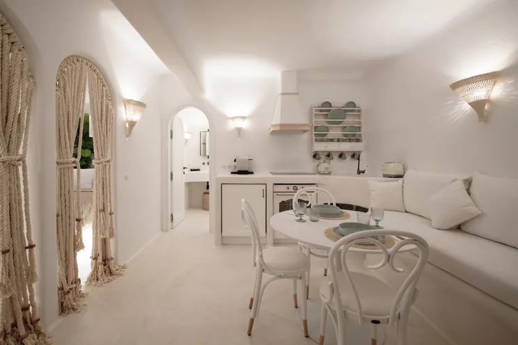 Suite Cellar Basement