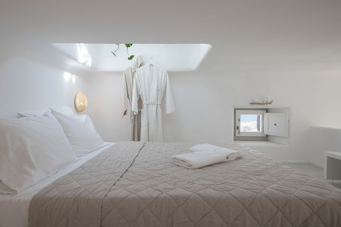 suite to stay in Mykonos with luxurious bedroom