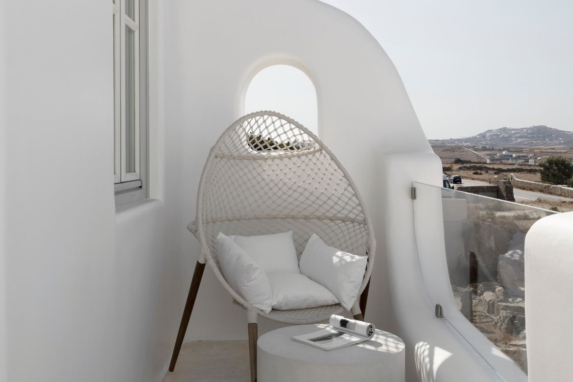 Mykonos suite with balcony view to stay