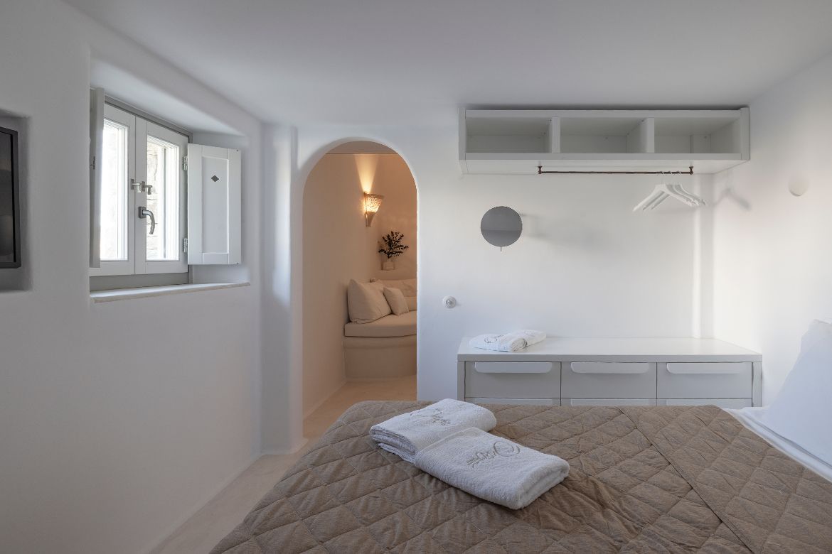 luxurious suite in Mykonos bedroom